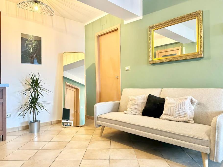 Апартаменты Casa Nel Verde - 4 Posti Letto Кьяравалле Экстерьер фото
